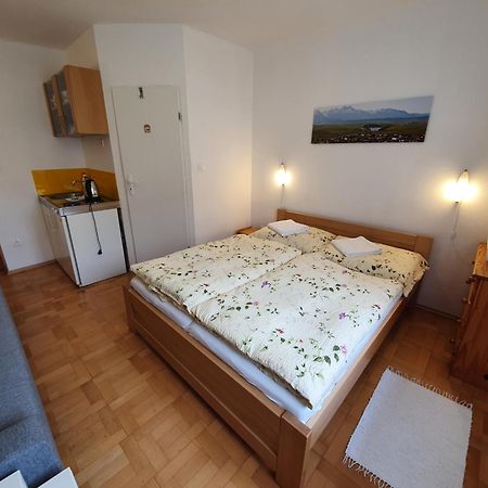Zlty Dom Vrbov Apartamento Exterior foto