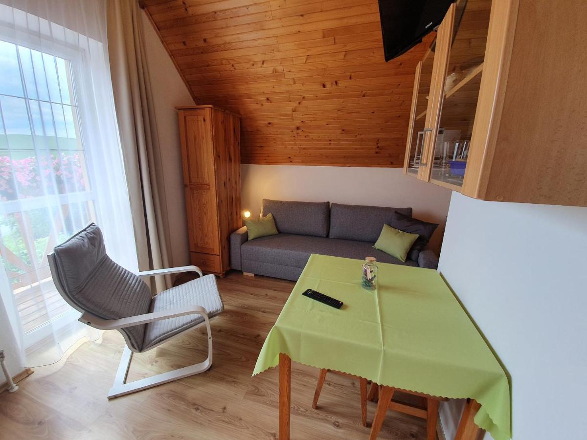 Zlty Dom Vrbov Apartamento Exterior foto