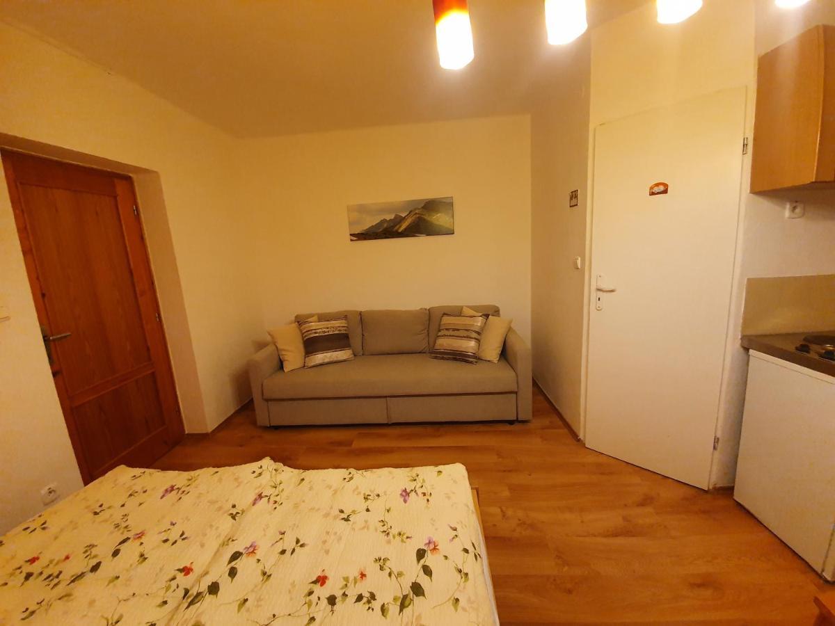 Zlty Dom Vrbov Apartamento Exterior foto