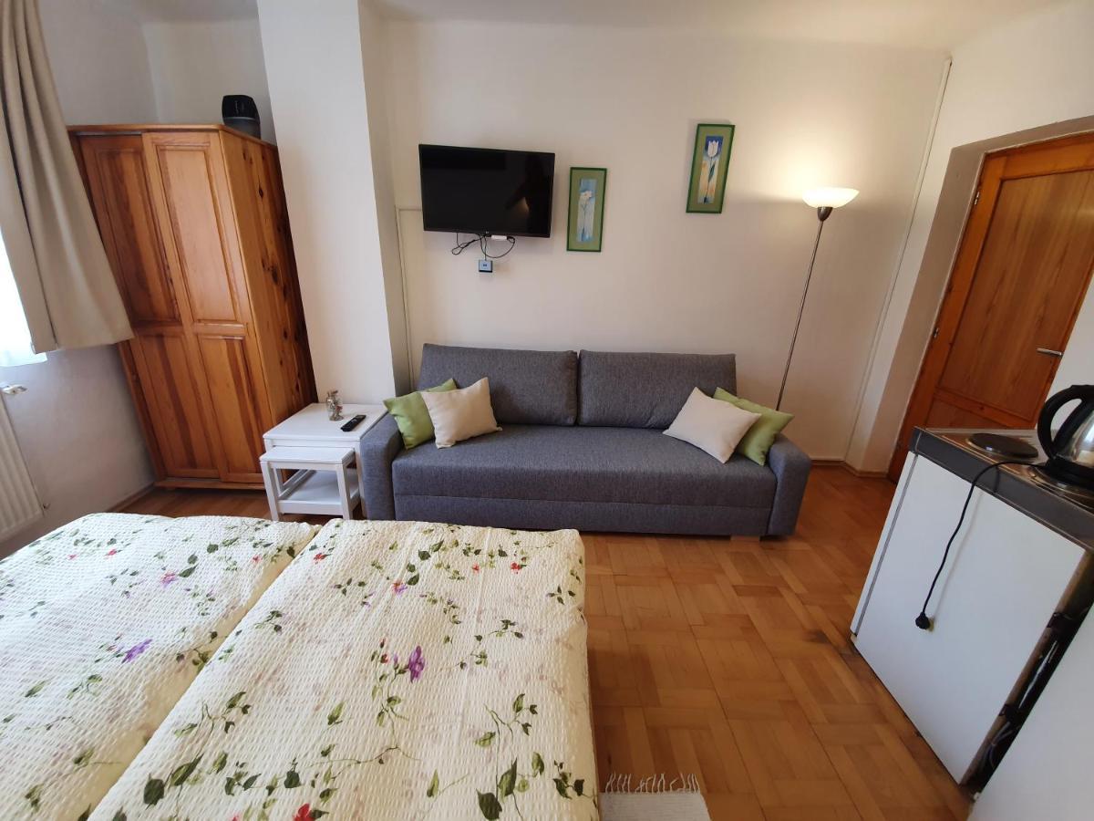 Zlty Dom Vrbov Apartamento Exterior foto