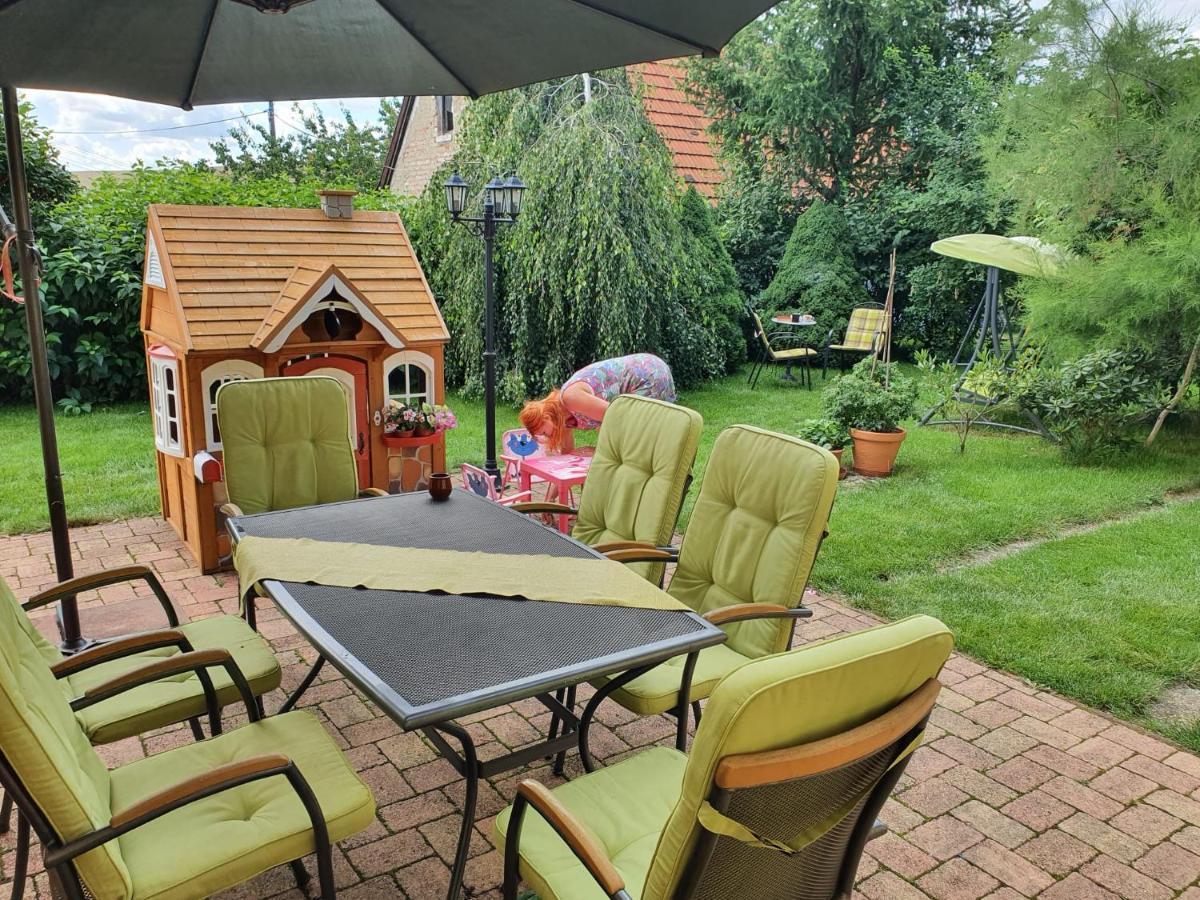 Zlty Dom Vrbov Apartamento Exterior foto