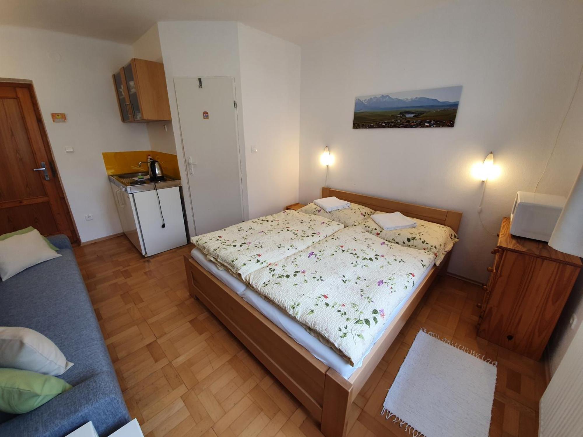 Zlty Dom Vrbov Apartamento Exterior foto