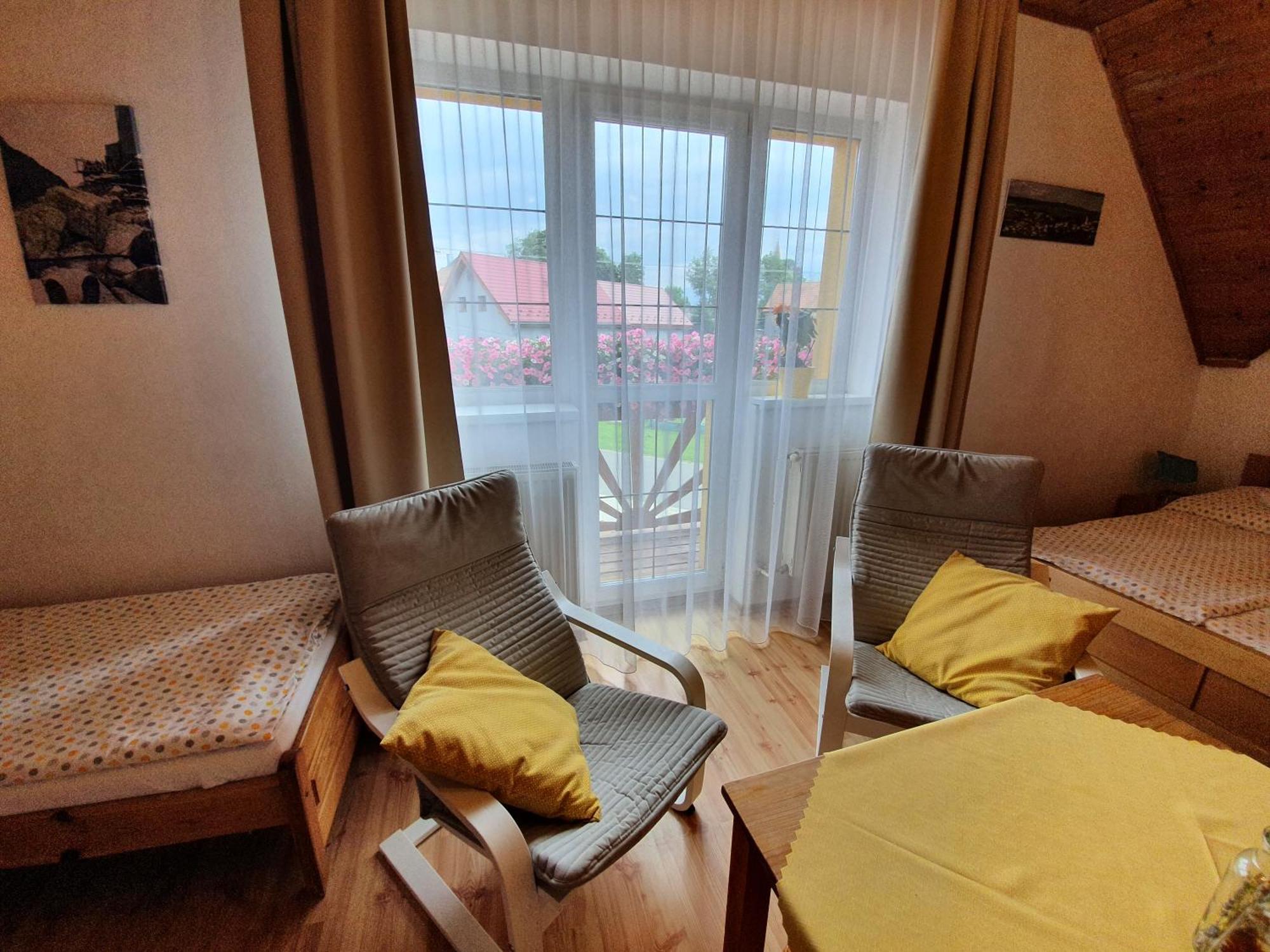Zlty Dom Vrbov Apartamento Exterior foto