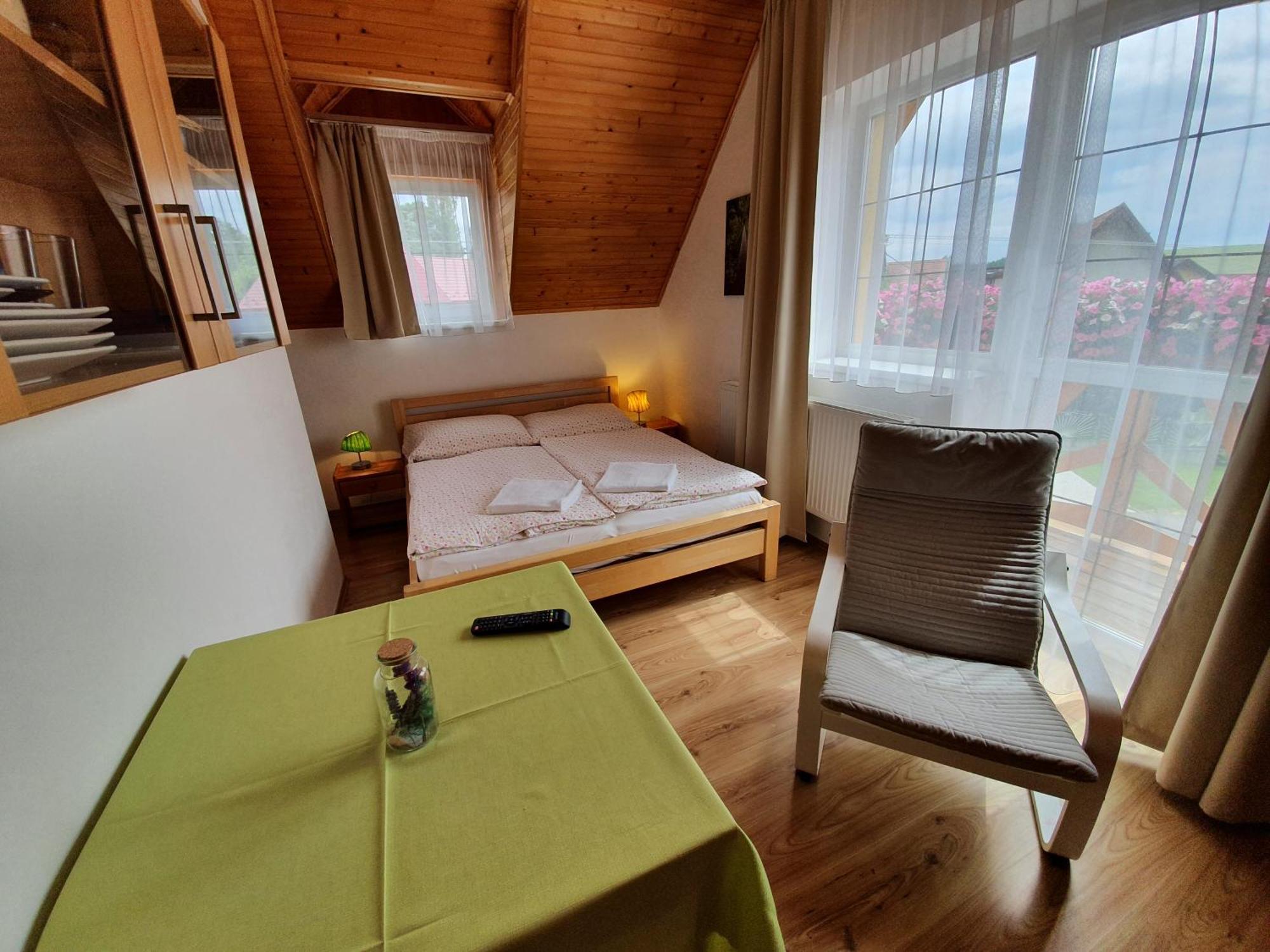 Zlty Dom Vrbov Apartamento Exterior foto