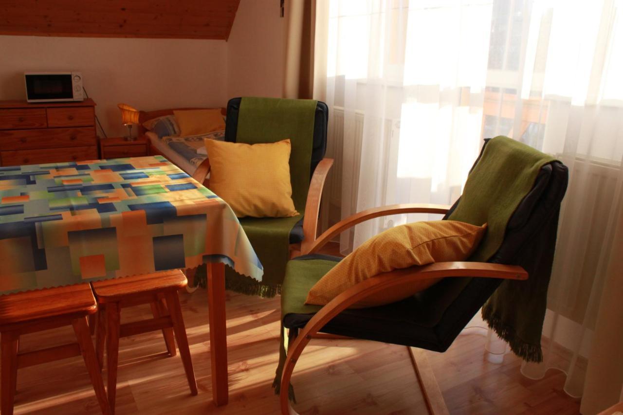 Zlty Dom Vrbov Apartamento Exterior foto